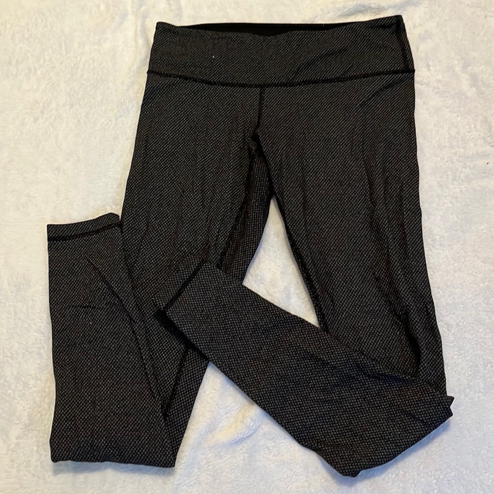Lululemon athletica diamond print wunder under leggings 8